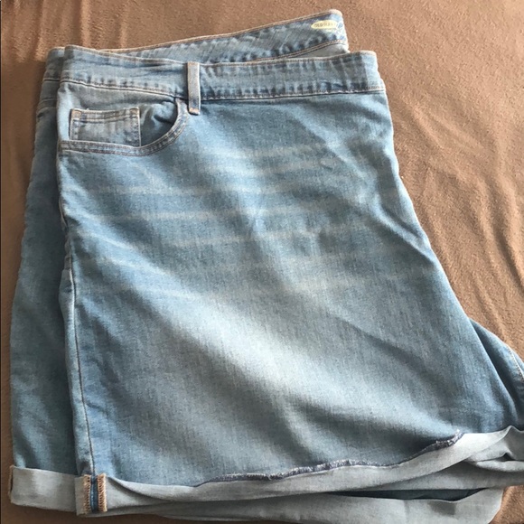 Old Navy Women’s Jean shorts - Picture 1 of 2